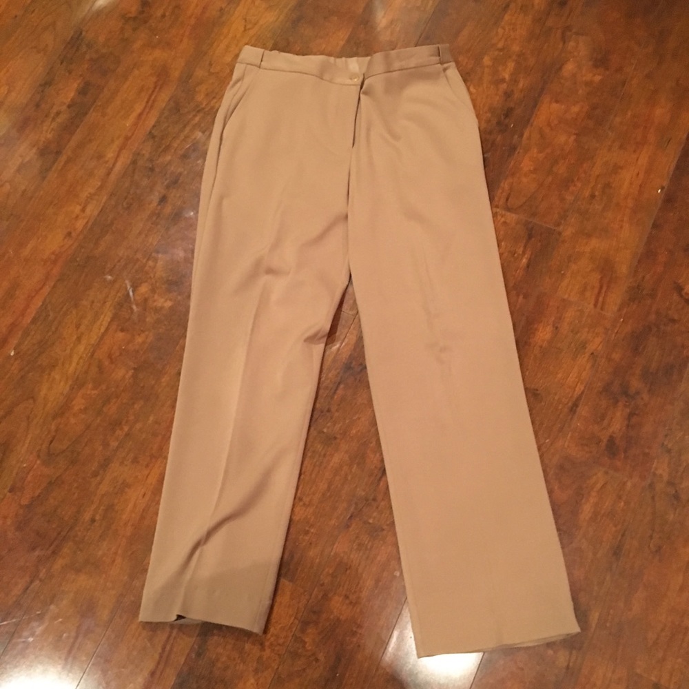 🛍Tan trousers